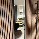 아파트 Layla's Free Parking