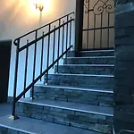 Layla's Free Parking Apartman Szarajevó