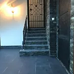 Layla's Free Parking Apartman *