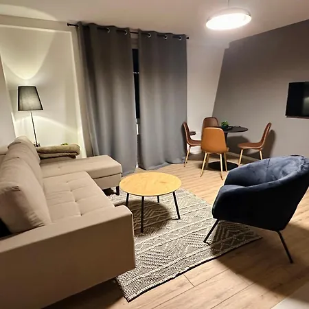 Layla's Free Parking Apartament