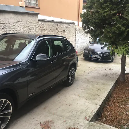 Апартаменты Layla's Free Parking *