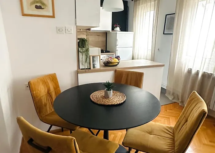 Layla's Free Parking